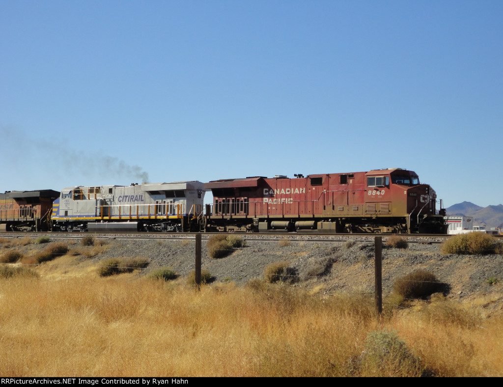 Interesting pair East of Kingman 